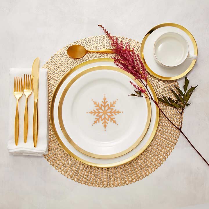 Decorative Gold Plate 3