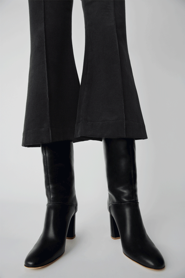 knee high boots 70s style