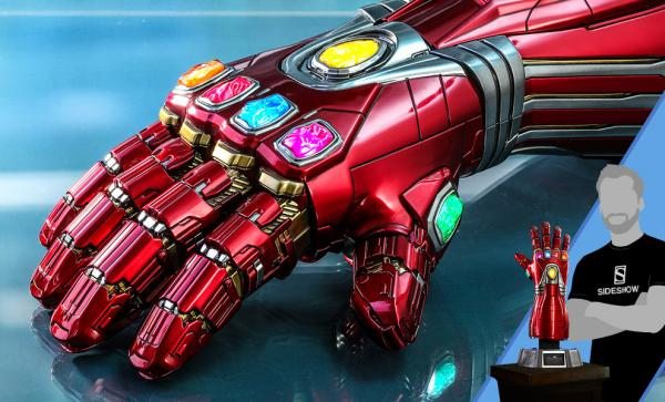 Nano Gauntlet Life-Size Replica by Hot Toys