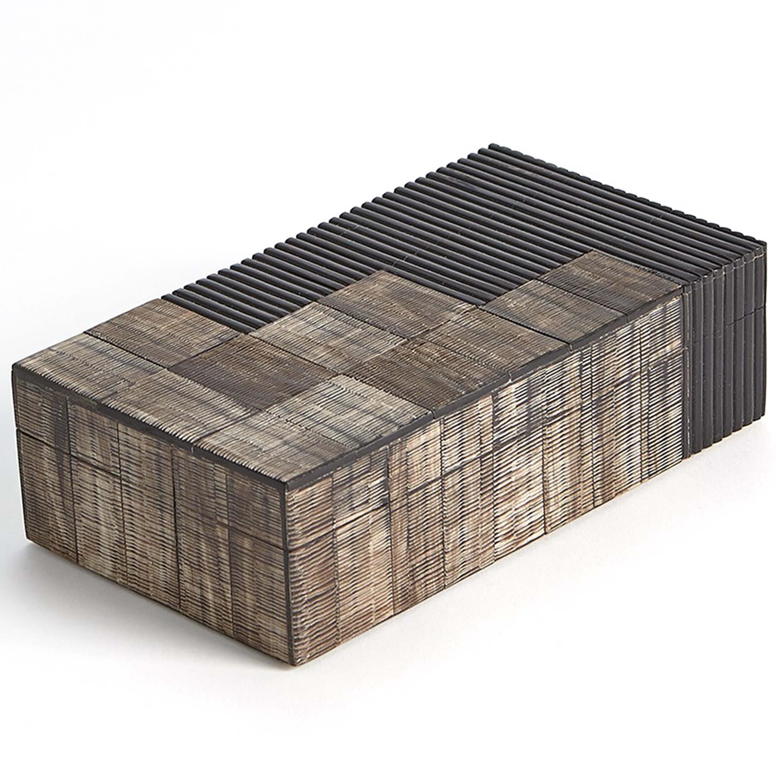 Image of Gilles Ribbed Horn Box