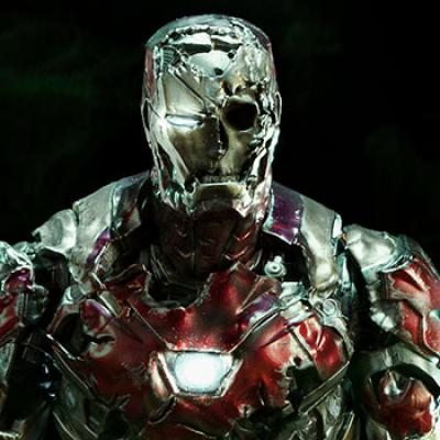 Iron Man Illusion Deluxe 1:10 Scale Statue by Iron Studios