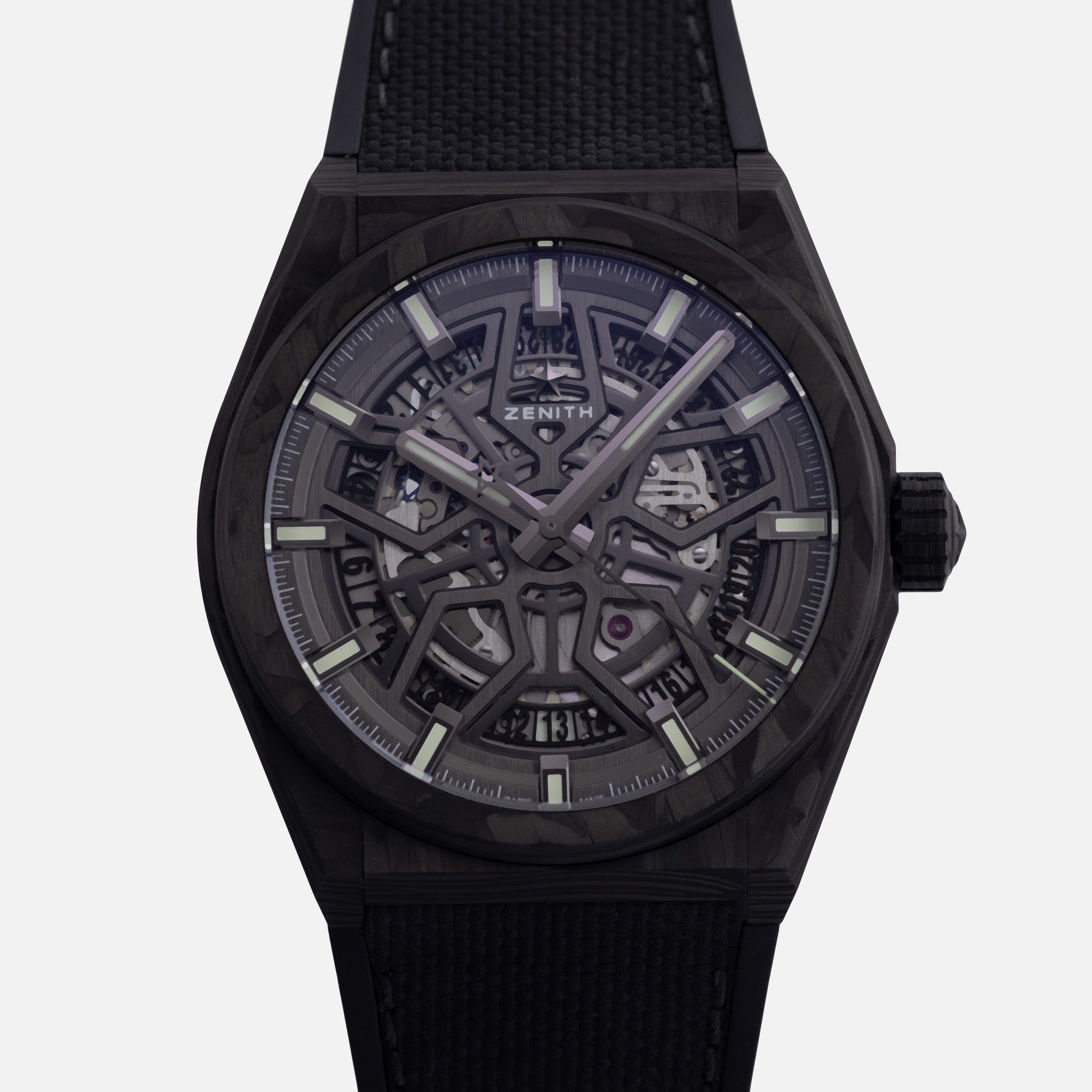 Image of Zenith Defy Classic Carbon 10.9000.670