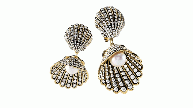 Idyllia shell earrings