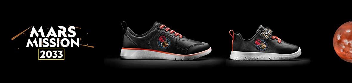 Ath Geo and Scape Sonar black shoes