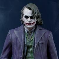 The Joker Deluxe 1:10 Scale Statue by Iron Studios