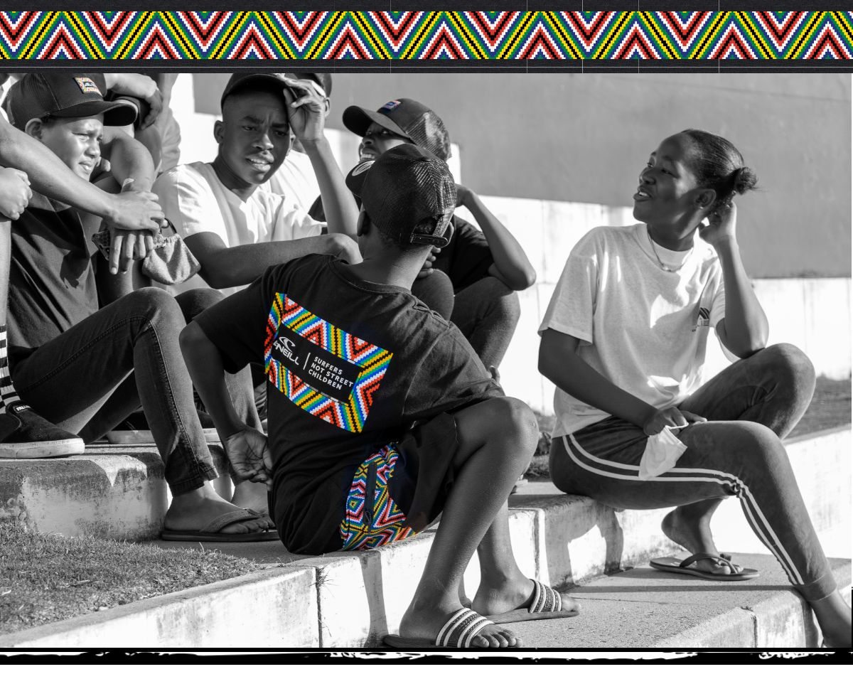 Shop SNSC x O'Neill Black & White