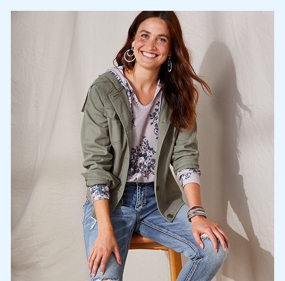 model wearing maurices clothing