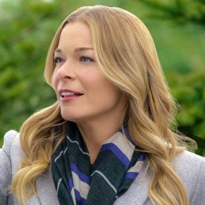 LeAnn Rimes on set of her Hallmark Christmas movie