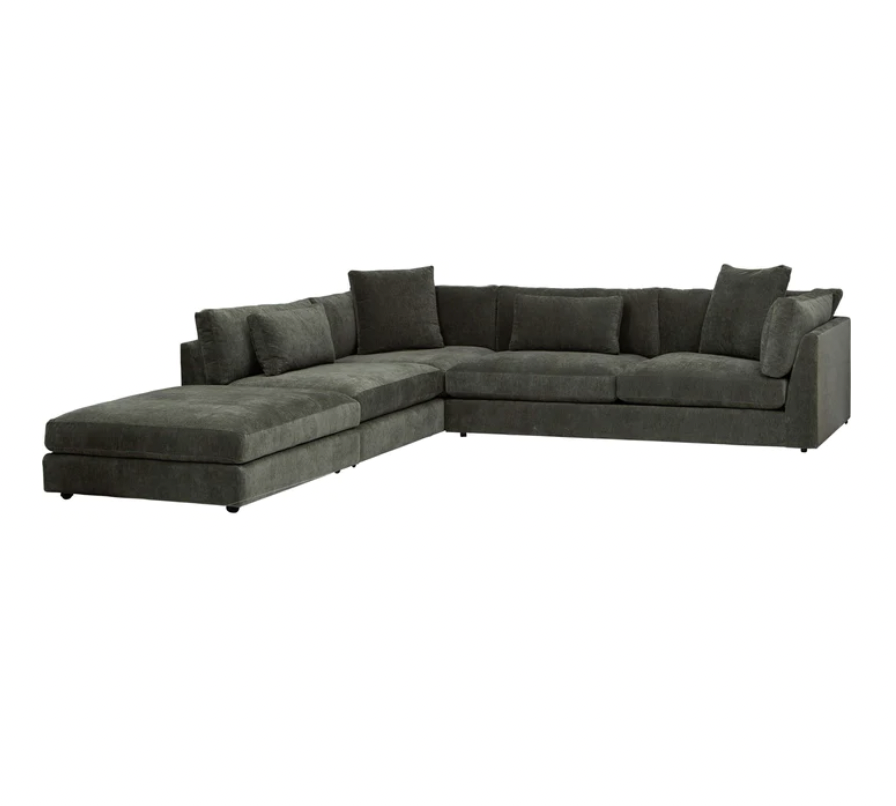 Kellen Sectional, Kenley Forest