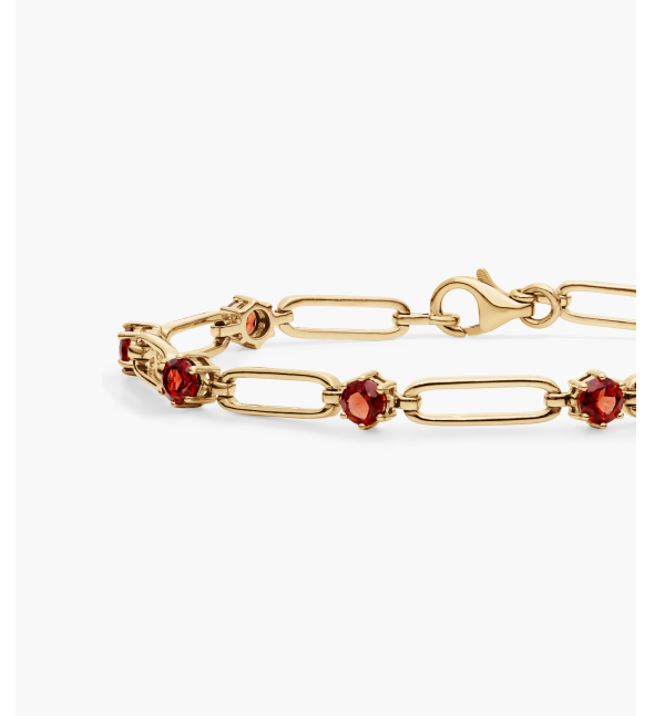 We’re loving the rich red hues of Garnet.