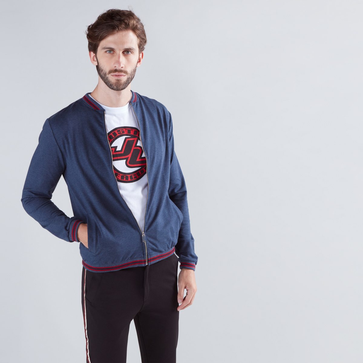 Long Sleeves Jacket with Pocket Detail and Zip Closure