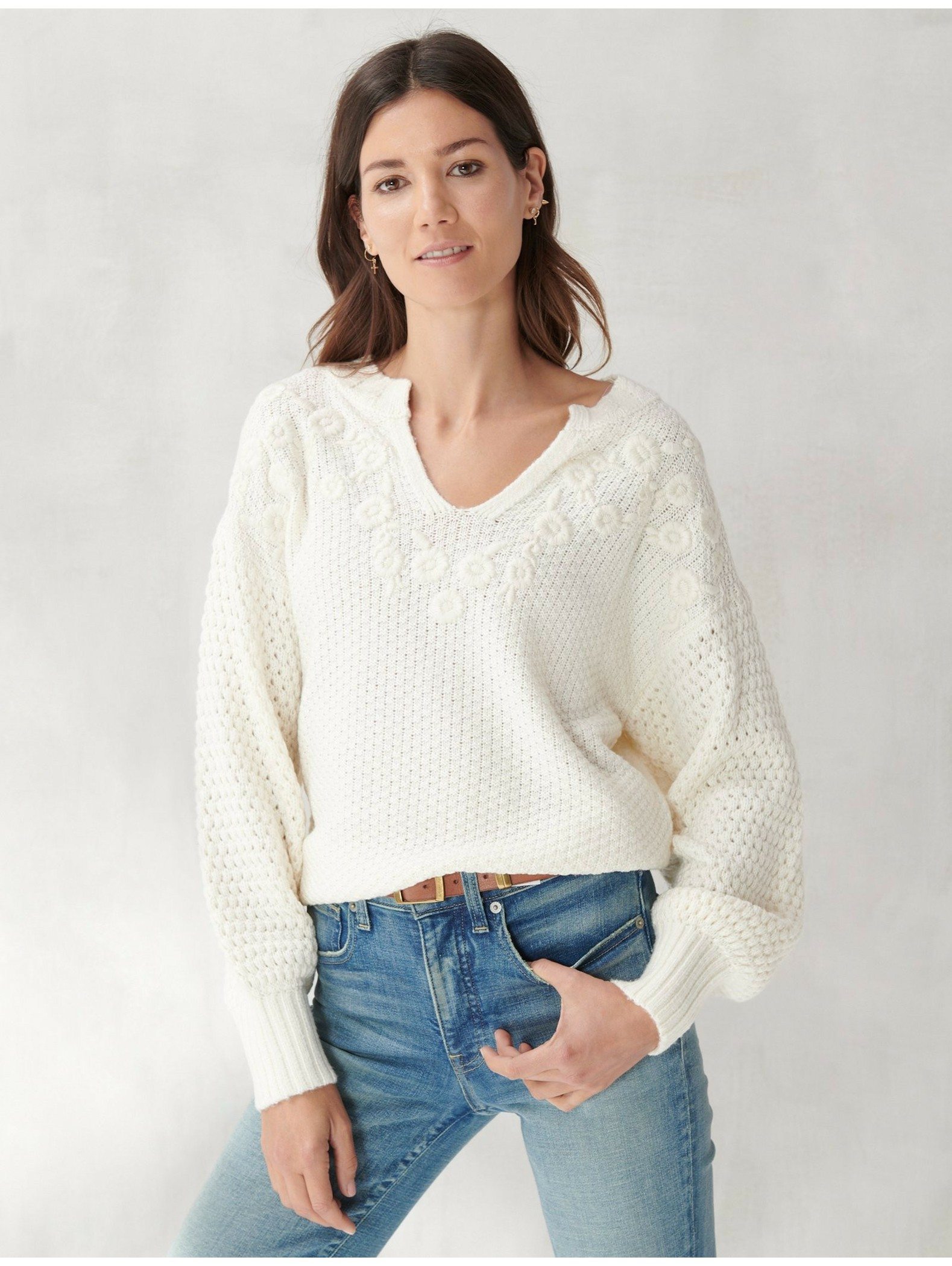 EMBROIDERED NOTCH NECK SWEATER
