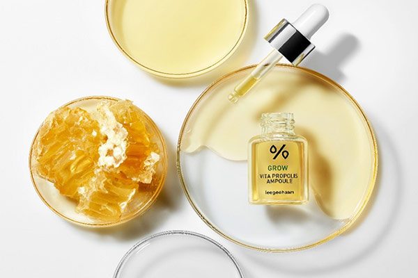 Grow Vita Propolis Ampoule - 15ml, improves the radiance of dull skin.