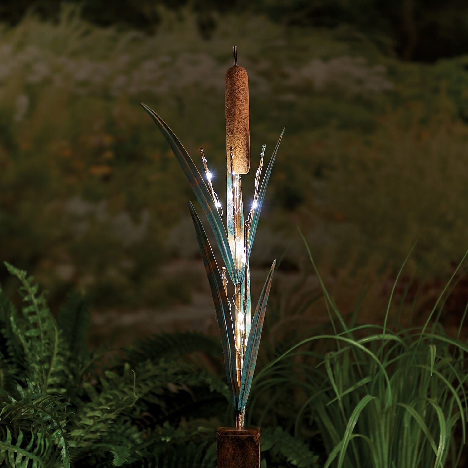 Cattail LED Outdoor Garden Stake Lights