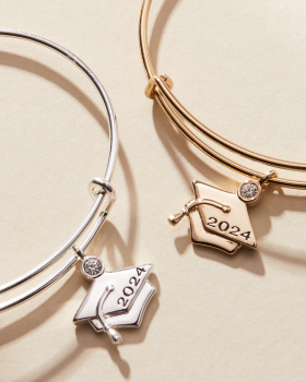 2024 Graduation Cap Charm Bangle| Shop Now