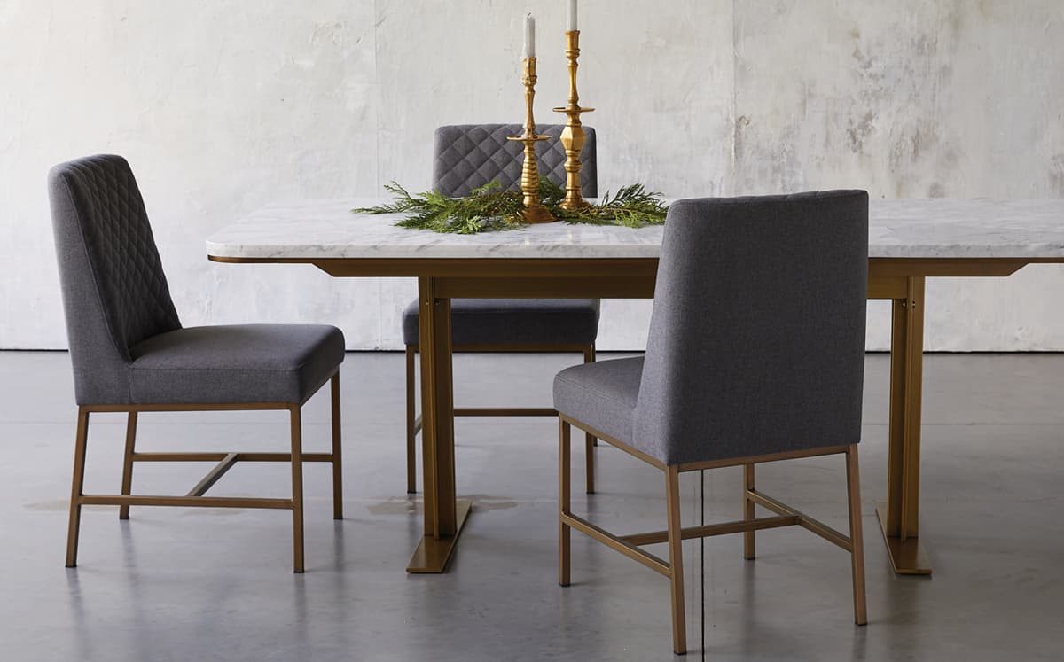 Massa Dining Table