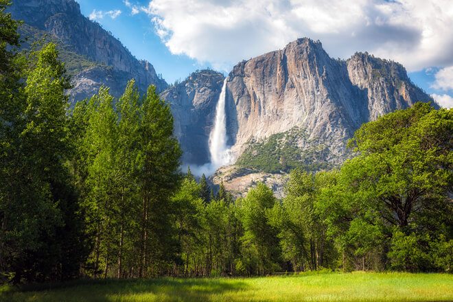 Explore Women's Yosemite North Rim Backpacking Adventure