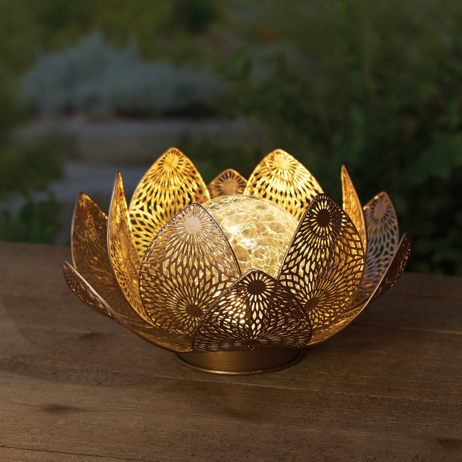 Lotus Solar Light