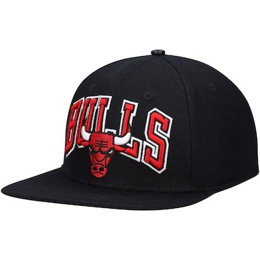Pro Standard Chicago Bulls Black Wordmark Logo Snapback Hat
