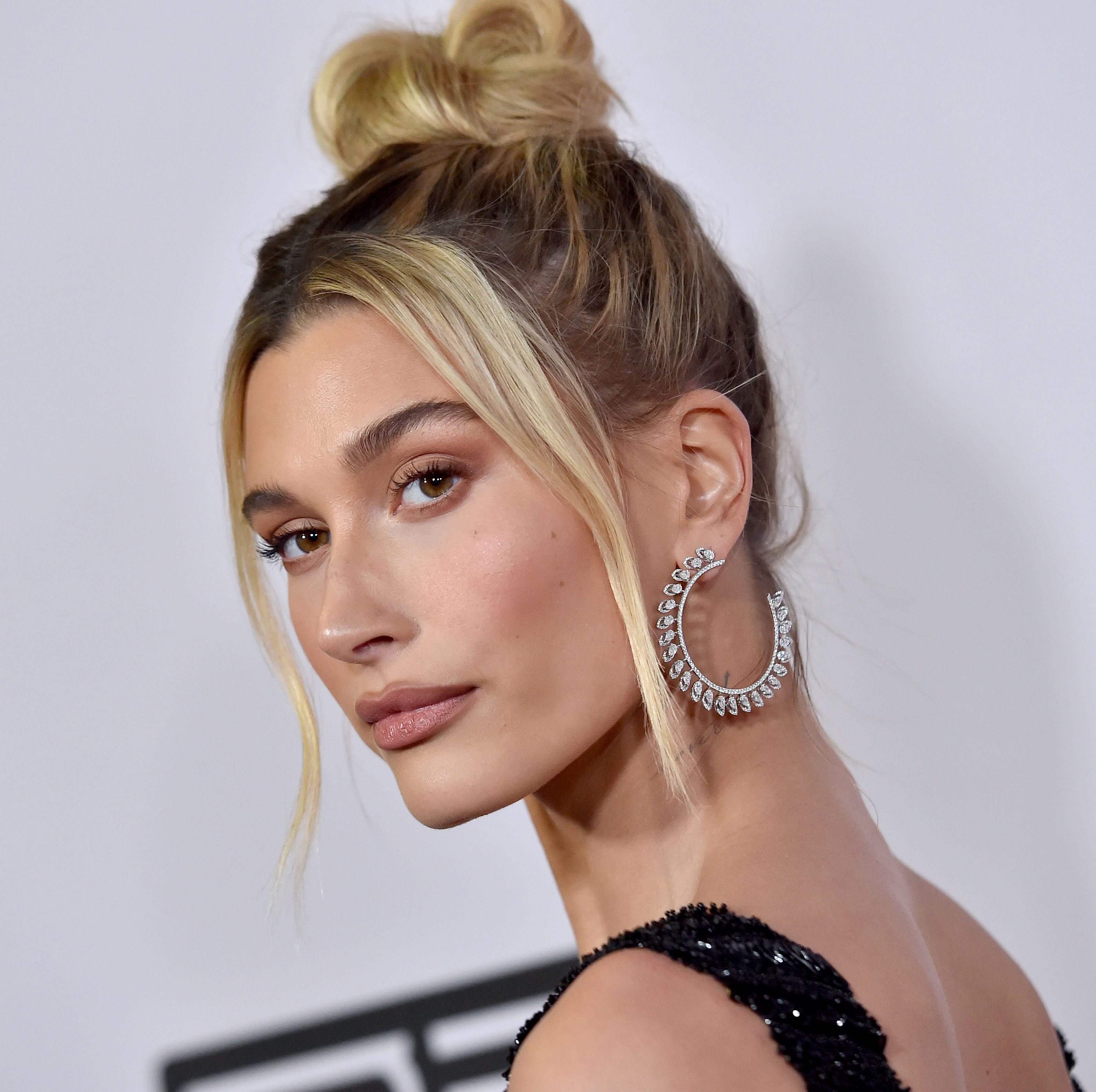 Hailey Bieber–Approved Clean Beauty Brand Kosas Is Having a Huge Sale This Weekend