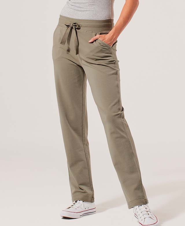 Perfectly Lightweight Casual Pant