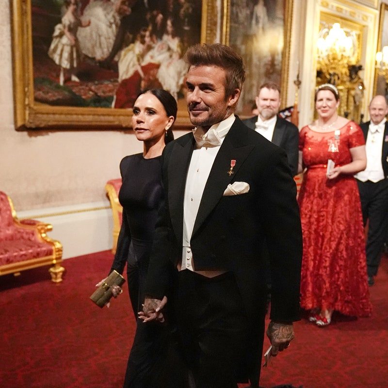 Victoria Beckham con un vestido de inspiración egipcia en el banquete en honor a los emires de Catar