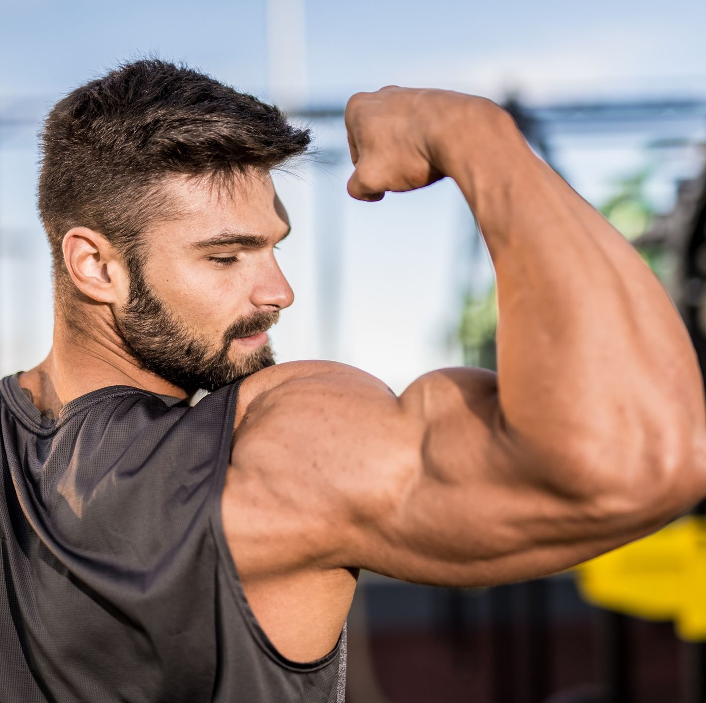 4 Mistakes Keeping You From Big Arm Gains