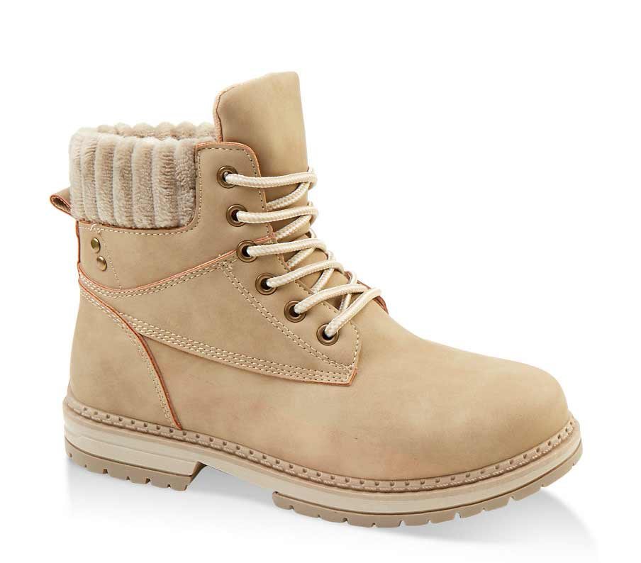 Ribbed Cuff Lug Sole Boots