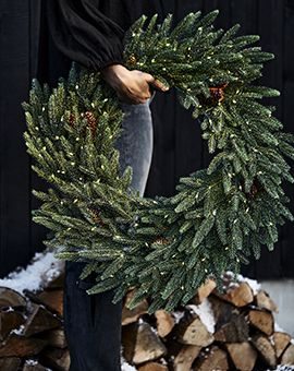 up to 20% off holiday decor‡