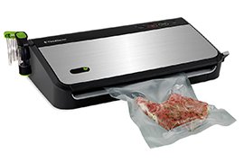 FoodSaver Vacuum Sealing System + Handheld Sealer & Starter Kit