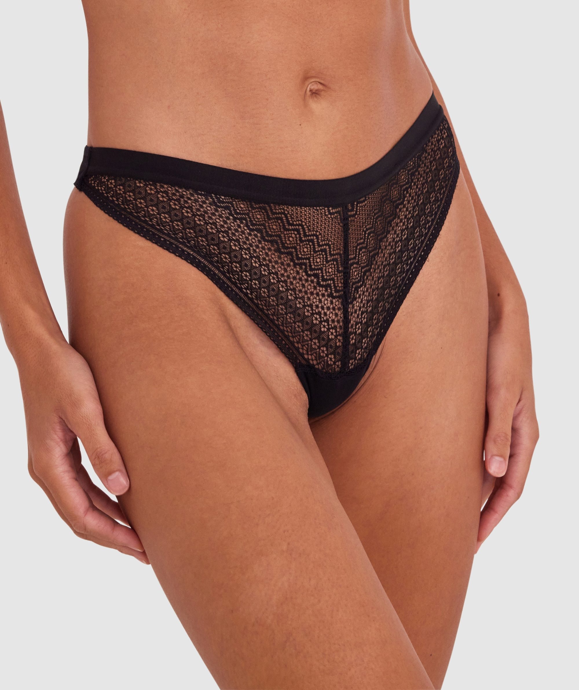 Alby V String - Black