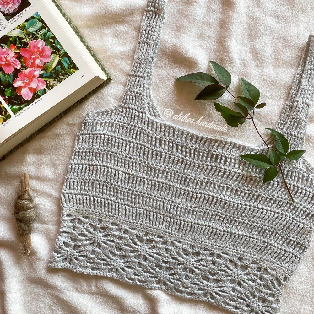 CAMELIA Top