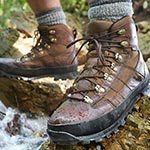 HOW TO CHOOSE THE RIGHT HIKING BOOTS