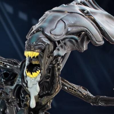Alien Queen Q-Fig Max Elite Collectible Figure by Quantum Mechanix