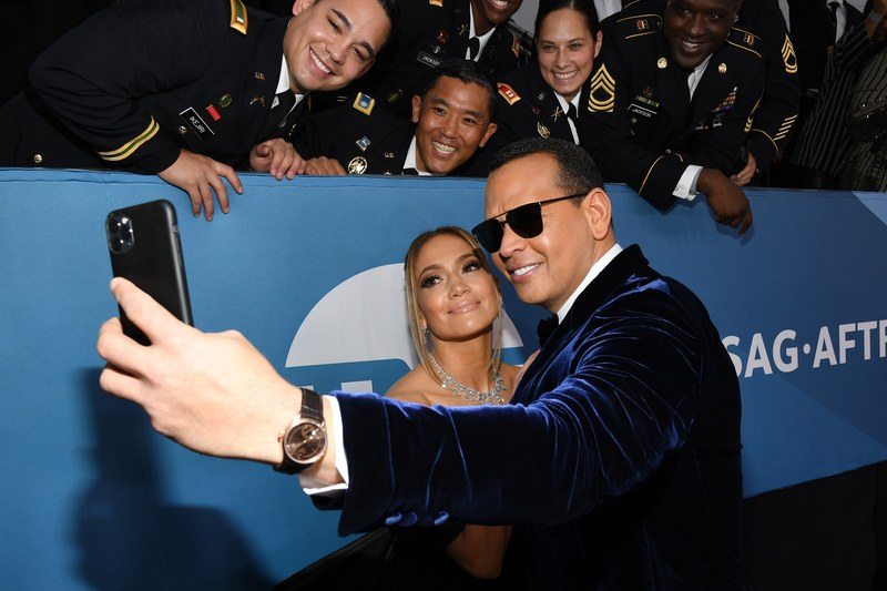 LOS ANGELES, CALIFORNIA - JANUARY 19: (L-R) Jennifer Lopez and Alex Rodriguez attend the 26th Annual Screen ActorsÂ Guild Awards at The Shrine Auditorium on January 19, 2020 in Los Angeles, California. 721336 (Photo by Kevin Mazur/Getty Images for Turner)