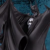 Batman (Deluxe 2.0) Statue by DC Direct