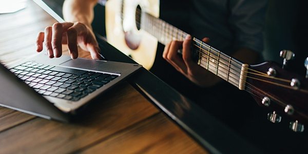 Learn Music Online with ArtistWorks.com