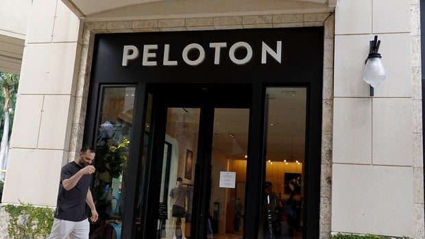Peloton Shares Rise After CEO Writes the Company is Considering Layoffs: 'We Now Need to Evaluate Our Organization Structure and Size of our Team'