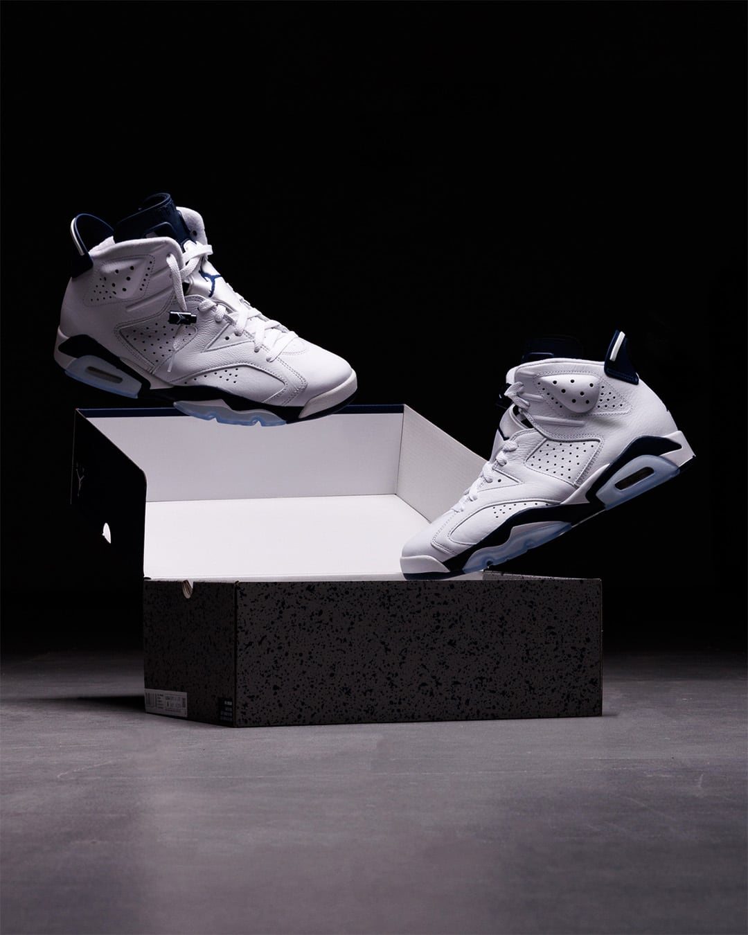 AIR JORDAN RETROS