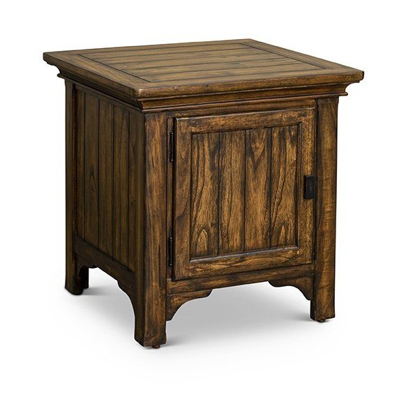 Eagle Mountain Heirloom Oak Brown Chairside Table