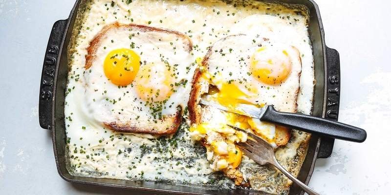 French Baked Toast with Cream and Eggs