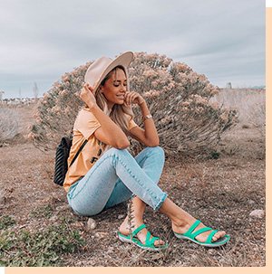 Influencer wearing the Tropical Teal Swiftwater Sandal