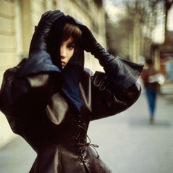 Alaïa’s laced leather worn by Christy Turlington.