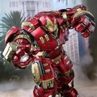Hulkbuster Deluxe Version Sixth Scale Figure by Hot Toys