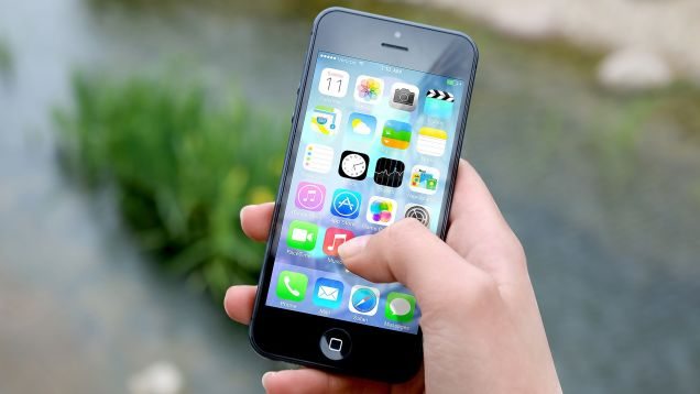 This iOS Trick Makes it 100% Less Annoying to Move Apps Around