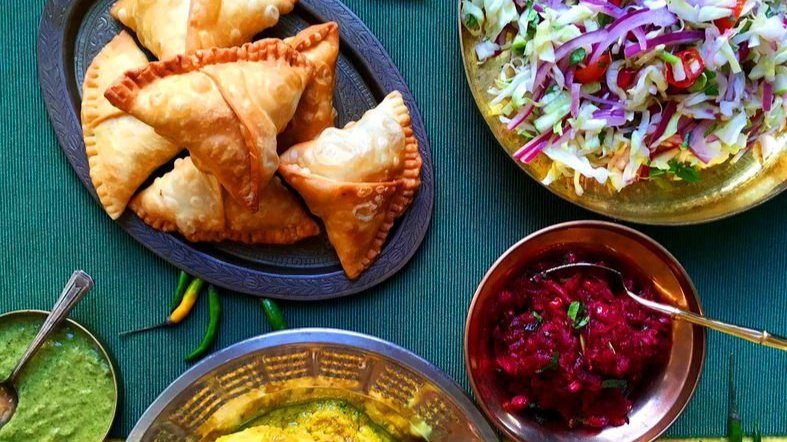 Vegetarian Samosas with Potatoes and Peas