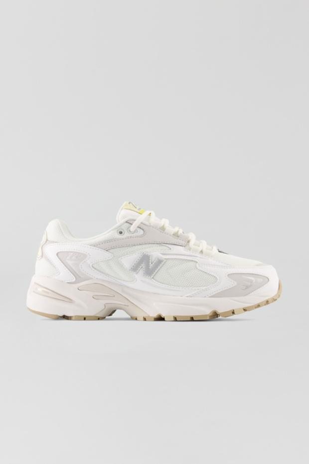 New Balance 725v1 Sneaker