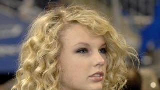 Taylor Swift Just Disrespected Earth, Wind & Fire With Her Cover of ‘September’
