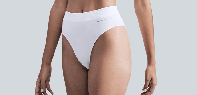 AIRISM SEAMLESS SHORTS $9.90