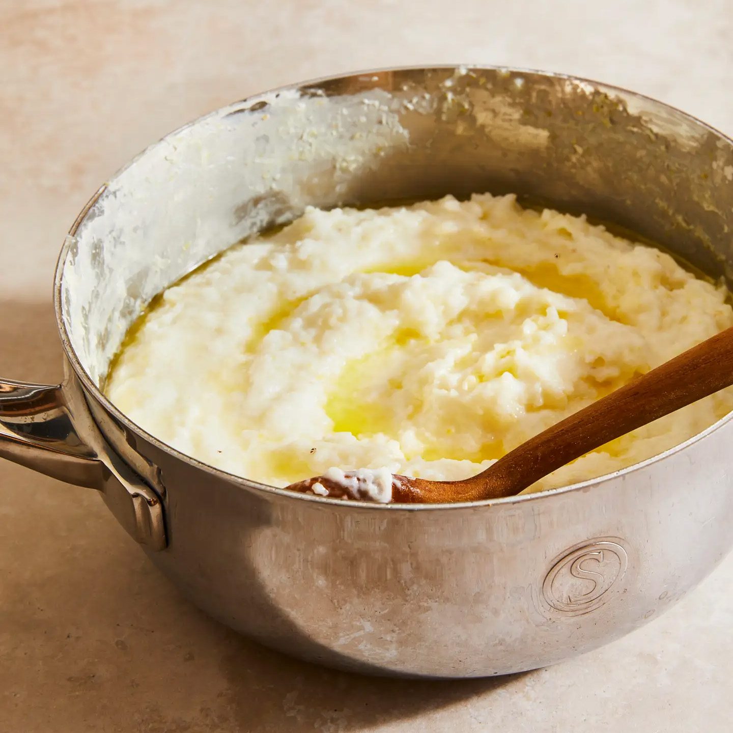 How to Make Creamy Grits